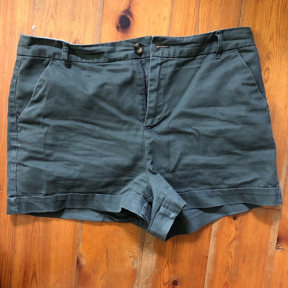 Olive Green F21 Shorts Size 30 - Picture 3 of 5